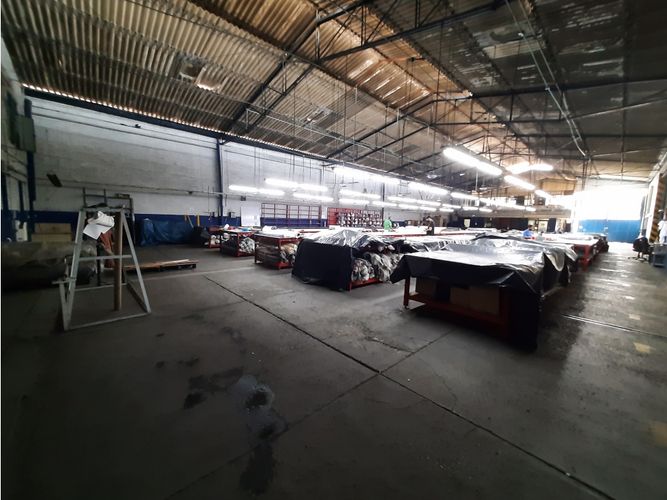 Bodega en venta en Salomia, Cali, 3000 m² · foto 3 de 9