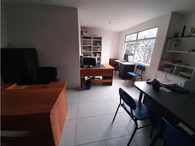 Edificio en venta en Versalles, Cali, 1300 m² · foto 2 de 18