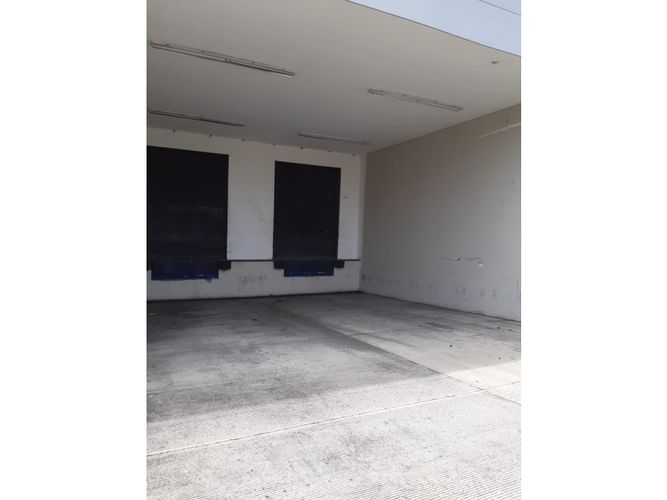 Bodega en arriendo en Matapalo, Palmira, 2200 m² · foto 3 de 9