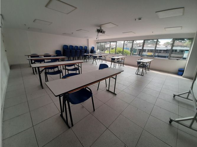 Edificio en venta en Versalles, Cali, 1300 m² · foto 9 de 18