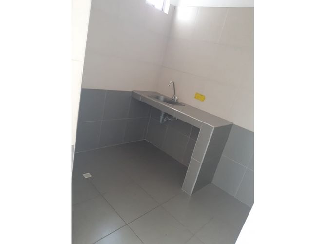 Bodega en arriendo en Matapalo, Palmira, 2200 m² · foto 7 de 9
