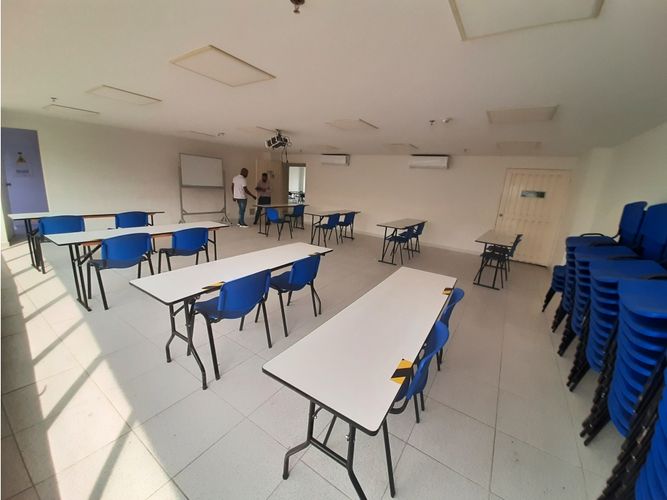 Edificio en venta en Versalles, Cali, 1300 m² · foto 12 de 18