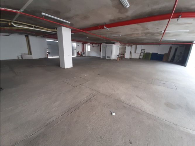 Edificio en venta en Versalles, Cali, 1300 m² · foto 14 de 18
