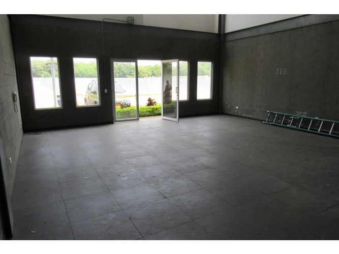 Bodega en arriendo en Acopi, Yumbo, 1147 m² · foto 4 de 11
