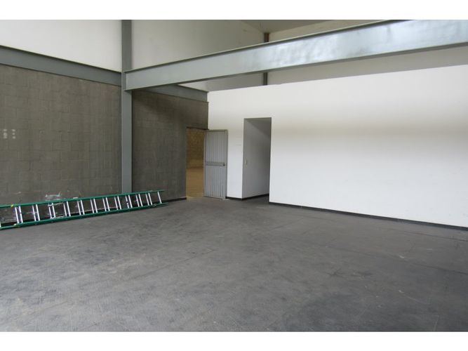 Bodega en arriendo en Acopi, Yumbo, 1147 m² · foto 5 de 11