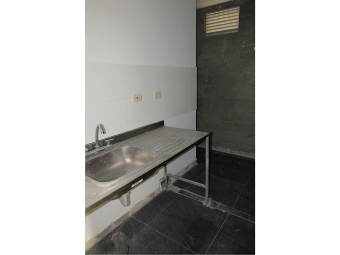 Bodega en arriendo en Acopi, Yumbo, 1147 m² · foto 10 de 11