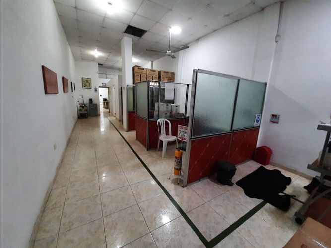 Bodega en venta en Acopi, Cali, 900 m² · foto 3 de 6