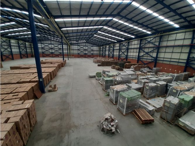Bodega en arriendo en Acopi, Yumbo · foto 8 de 19