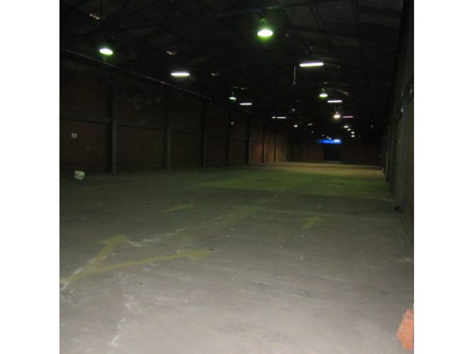 Bodega en arriendo en Troncal, Cali, 4200 m² · foto 3 de 16