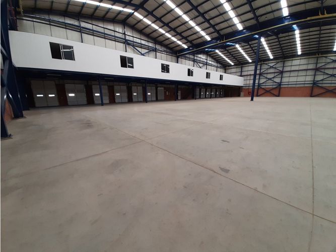 Bodega en arriendo en Acopi, Yumbo · foto 9 de 19