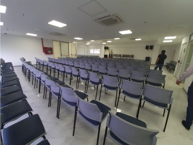 Edificio en arriendo en Versalles, Cali, 1300 m² · foto 2 de 16