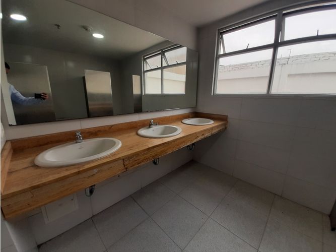Edificio en arriendo en Versalles, Cali, 1300 m² · foto 5 de 16
