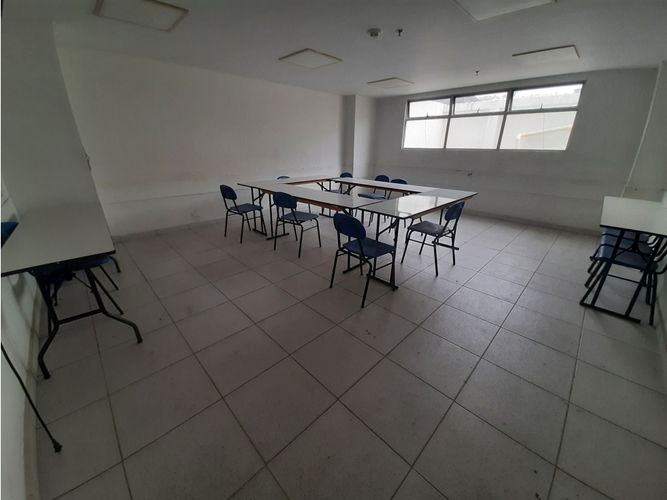 Edificio en arriendo en Versalles, Cali, 1300 m² · foto 8 de 16