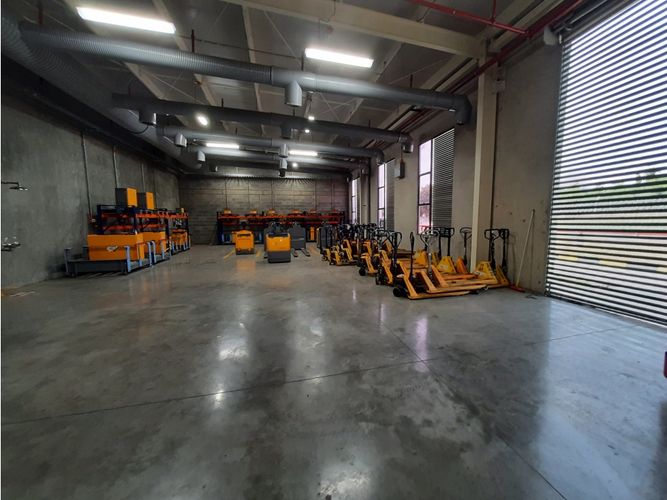 Bodega en arriendo en Acopi, Yumbo · foto 10 de 13