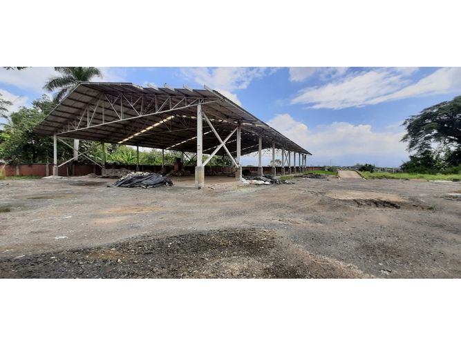 Bodega en arriendo en Juanchito, Candelaria, 1583 m² · foto 2 de 12
