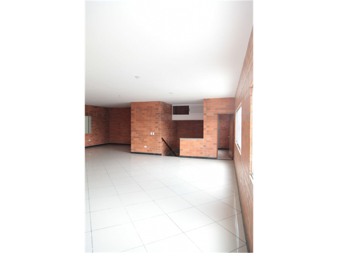 Bodega en arriendo en Arroyohondo, Yumbo, 780 m² · foto 3 de 7