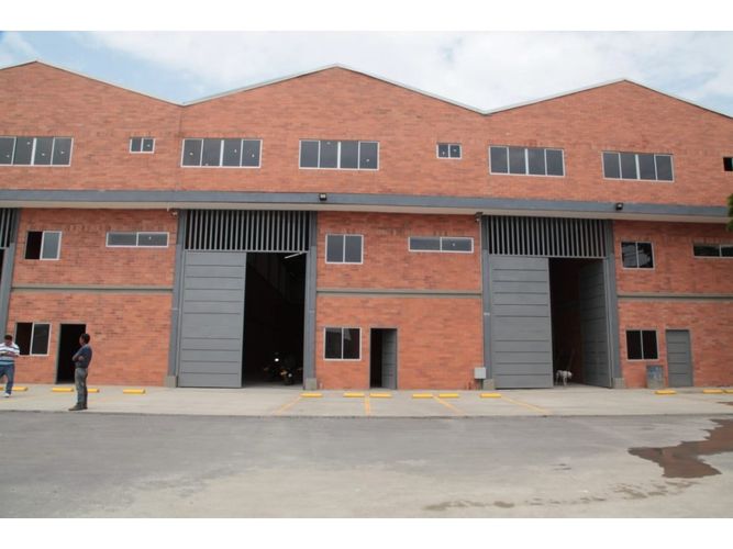 Bodega en arriendo en Arroyohondo, Yumbo, 780 m² · foto 4 de 7
