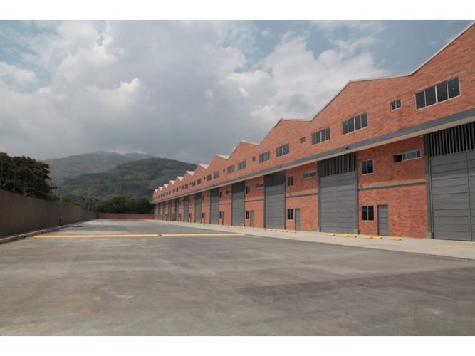Bodega en arriendo en Arroyohondo, Yumbo, 780 m² · foto 5 de 7