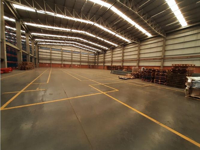 Bodega en arriendo en Arroyohondo, Cali, 3000 m² · foto 2 de 5