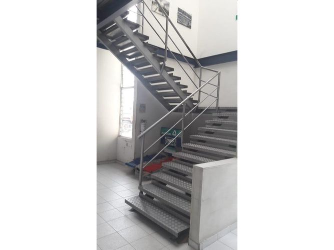 Bodega en venta en Acopi, Cali, 2248 m² · foto 10 de 17