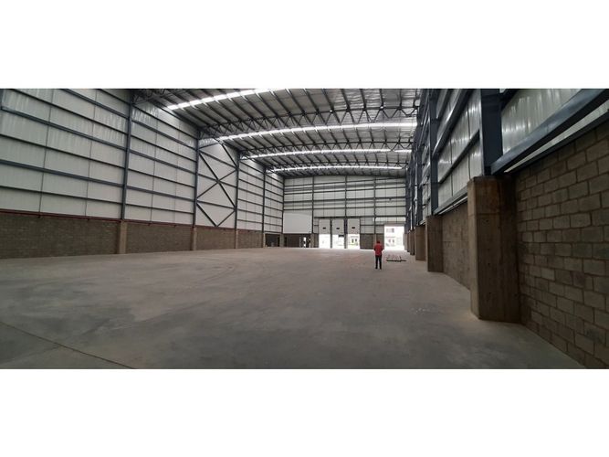 Bodega en venta en Acopi, Cali, 1374 m² · foto 4 de 6