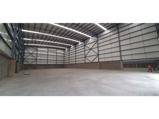 Bodega en arriendo en Acopi, Cali, 2728 m² · foto 5 de 10