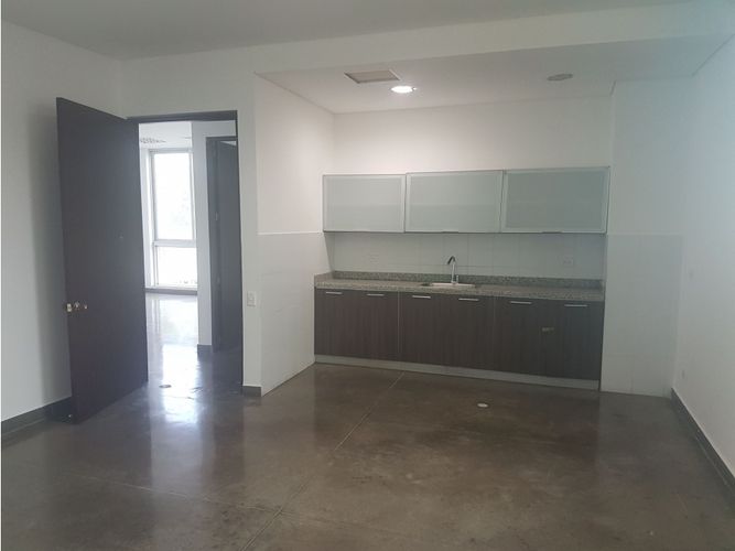 Bodega en arriendo en Acopi, Yumbo, 4200 m² · foto 8 de 9