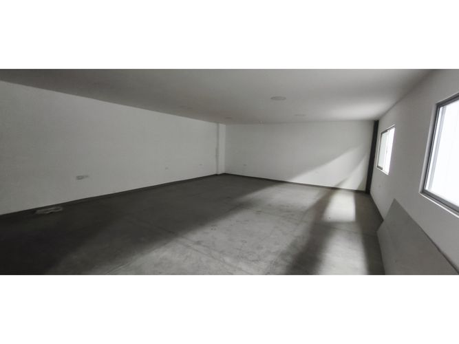 Bodega en arriendo en Arroyohondo, Cali, 1284 m² · foto 8 de 12