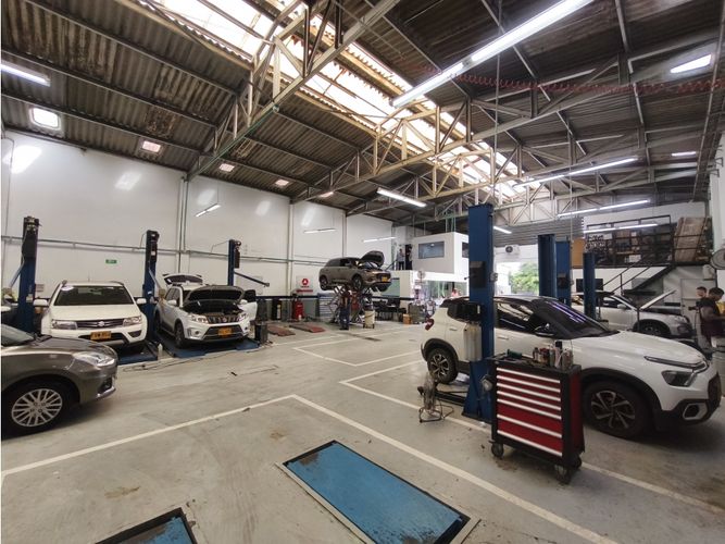 Bodega en arriendo en Los Cambulos, Cali, 487 m² · foto 5 de 12