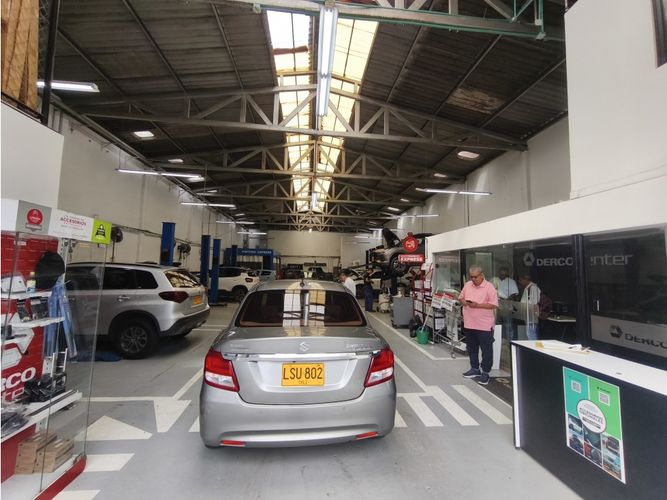Bodega en arriendo en Los Cambulos, Cali, 487 m² · foto 9 de 12
