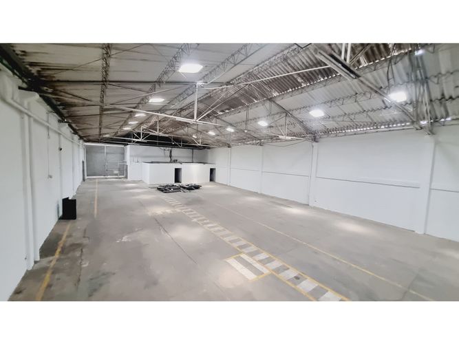Bodega en venta en San Pedro, Cali, 630 m² · foto 3 de 16