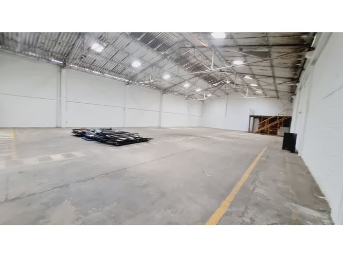 Bodega en venta en San Pedro, Cali, 630 m² · foto 4 de 16