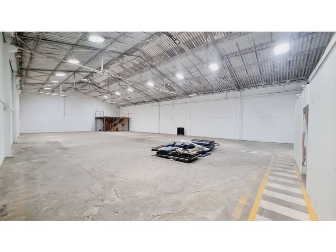 Bodega en venta en San Pedro, Cali, 630 m² · foto 5 de 16