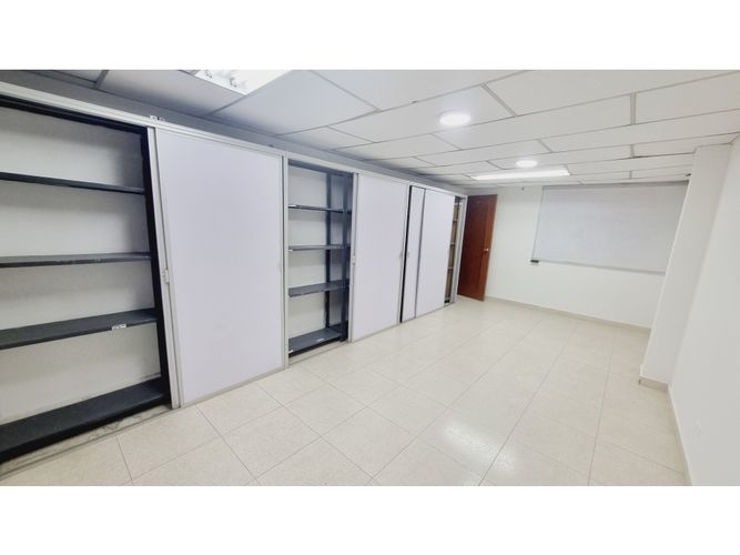 Bodega en venta en San Pedro, Cali, 630 m² · foto 9 de 16