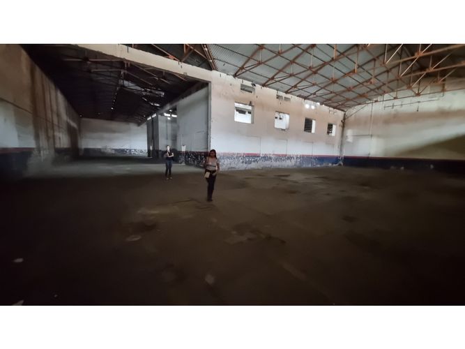 Bodega en arriendo en Troncal, Cali, 3100 m² · foto 4 de 6