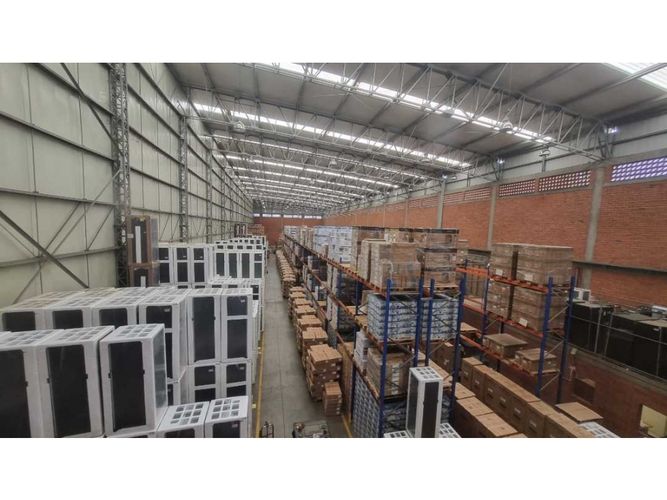 Bodega en arriendo en Arroyohondo, Yumbo, 3376 m² · foto 3 de 17