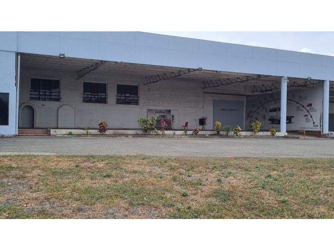 Bodega en arriendo en Acopi, Cali, 2215 m² · foto 5 de 5