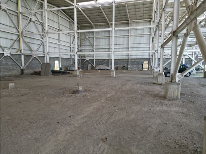 Bodega en arriendo en Acopi, Yumbo, 2500 m² · foto 9 de 10