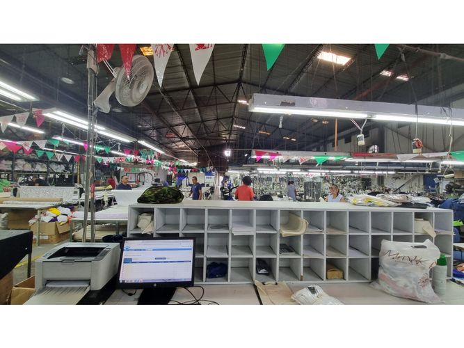 Bodega en arriendo en Flora Industrial, Cali, 2803 m² · foto 3 de 16