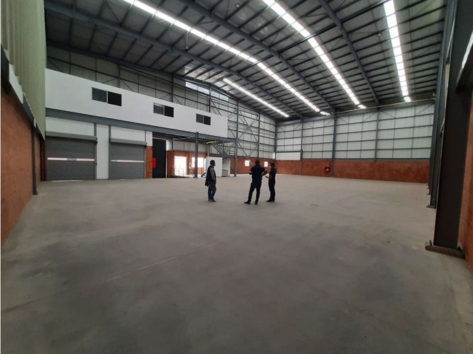 Bodega en arriendo en Acopi, Yumbo, 1033 m² · foto 3 de 9