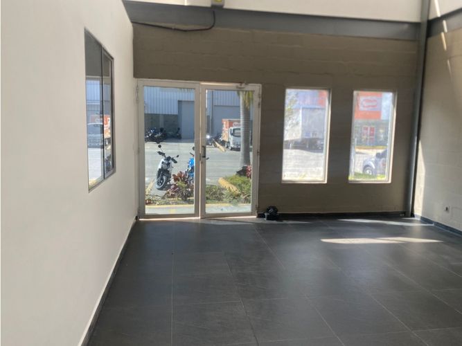 Bodega en arriendo en Arroyohondo, Yumbo, 1228 m² · foto 6 de 6
