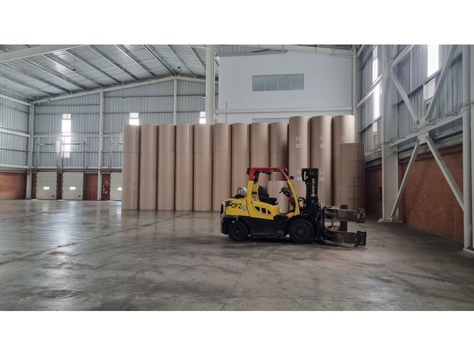 Bodega en arriendo en Acopi, Cali, 2030 m² · foto 2 de 5