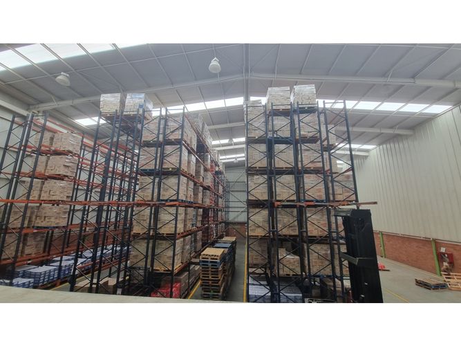 Bodega en arriendo en Acopi, Cali, 1050 m² · foto 5 de 11