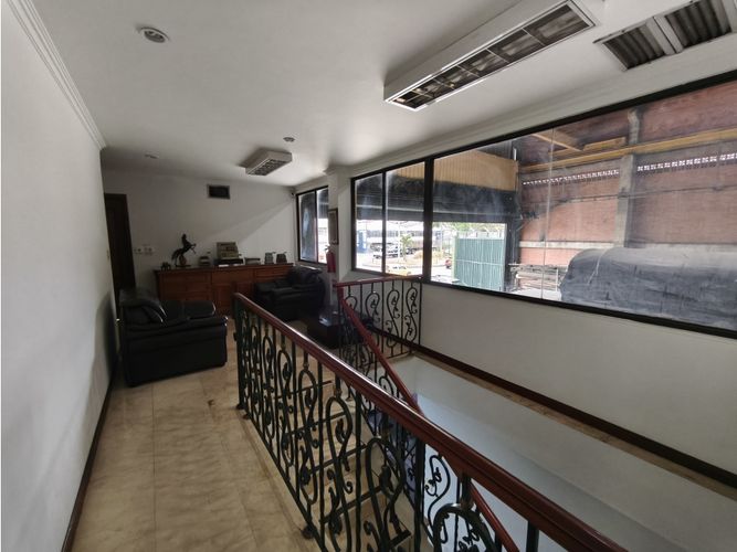 Bodega en arriendo en Las Delicias, Cali, 1180 m² · foto 12 de 13