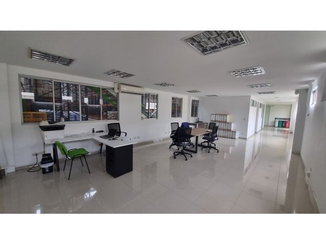 Bodega en arriendo en Acopi, Cali, 1050 m² · foto 7 de 11