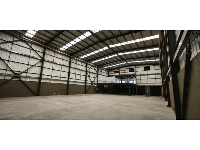 Bodega en arriendo en Acopi, Yumbo, 924 m² · foto 3 de 12