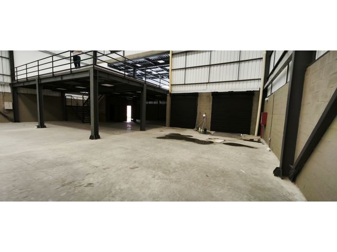 Bodega en arriendo en Acopi, Yumbo, 924 m² · foto 7 de 12