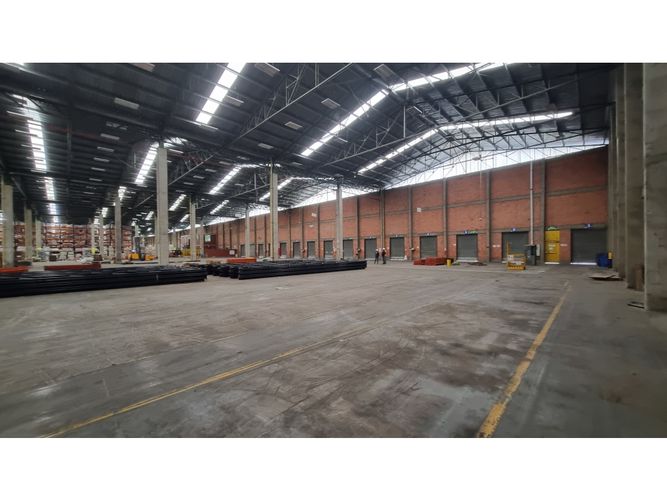 Bodega en arriendo en Cr. Cibeles, Madrid · foto 7 de 8