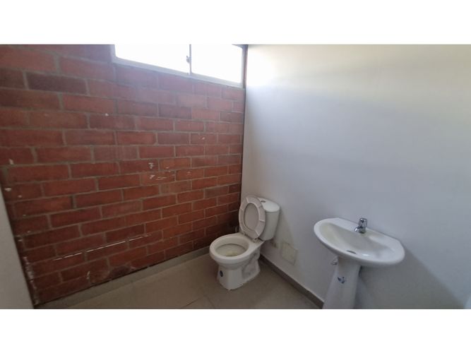 Bodega en arriendo en Sameco, Cali, 1100 m² · foto 6 de 7