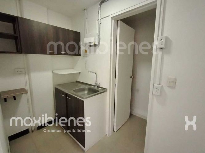Local en arriendo en Suramericana, Medellín, 52 m² · foto 2 de 8